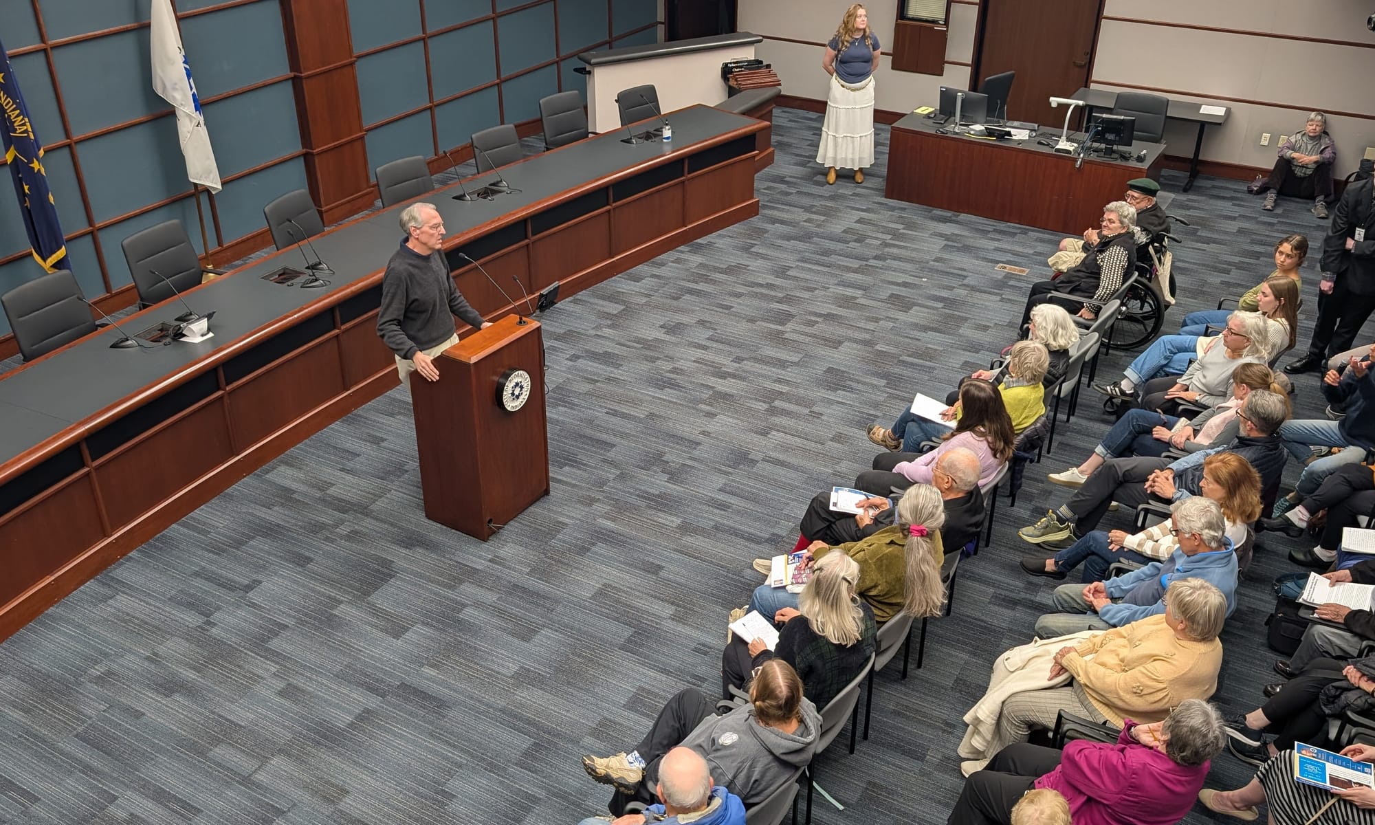 Crowded Bloomington town hall comes same day as governor’s call for special legislative session on redistricting