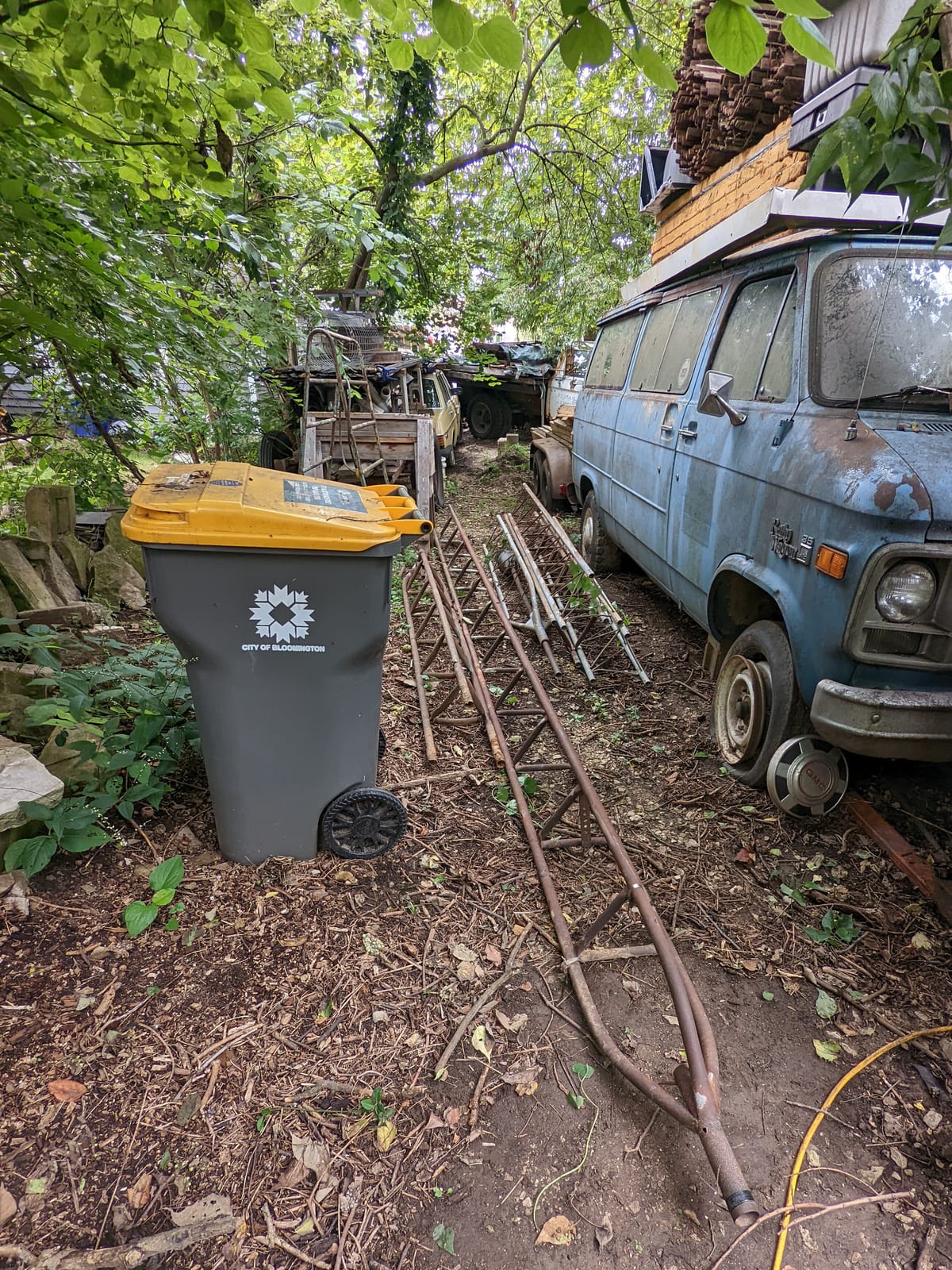 Skirmish over “garbage” between homeowner, city of Bloomington set for next week