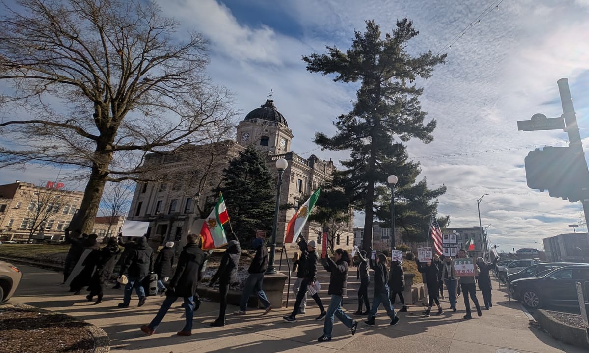 ‘No internet, no witness!’ Bloomington rally condemns Iran’s lethal crackdown, communications blackout