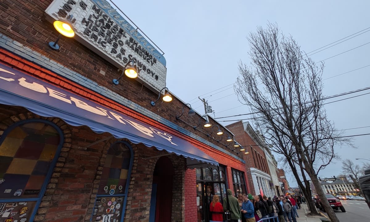 6th Street & Walnut Street