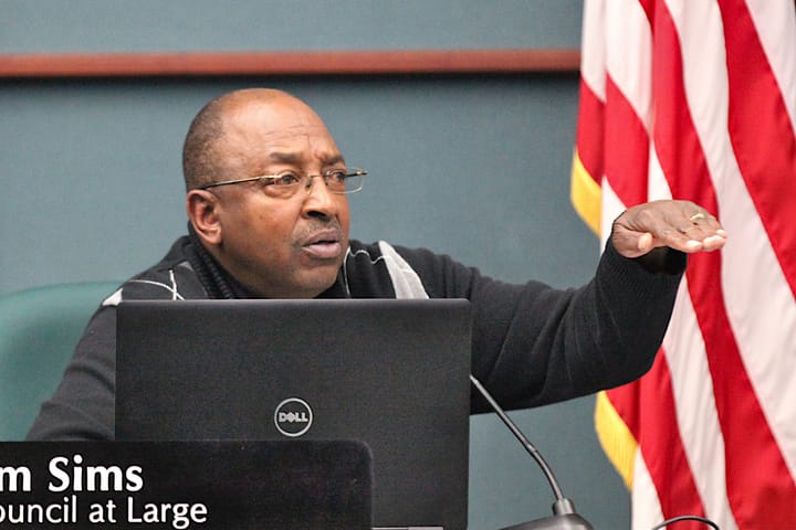 Tow me the money | Up for possible vote next week: Bloomington ordinance regulating companies that remove cars parked illegally on private property