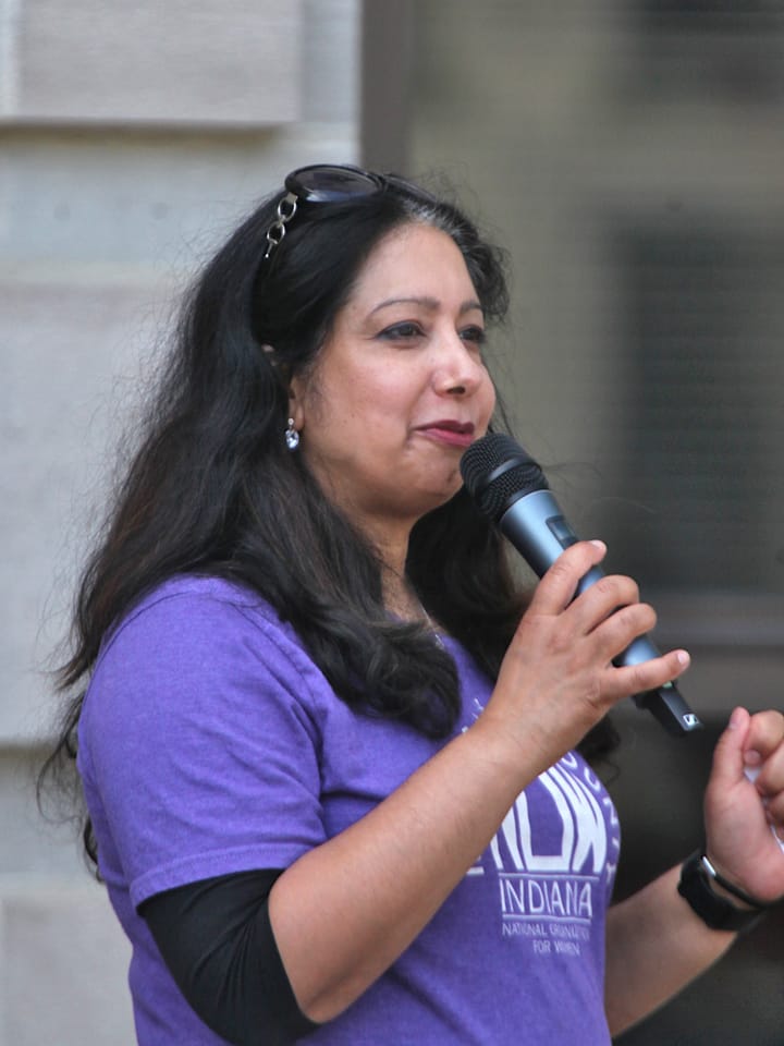 Expected start of abortion ban prompts vigil on Monroe County courthouse lawn