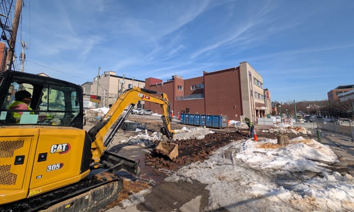 Kirkwood Avenue & Washington Street